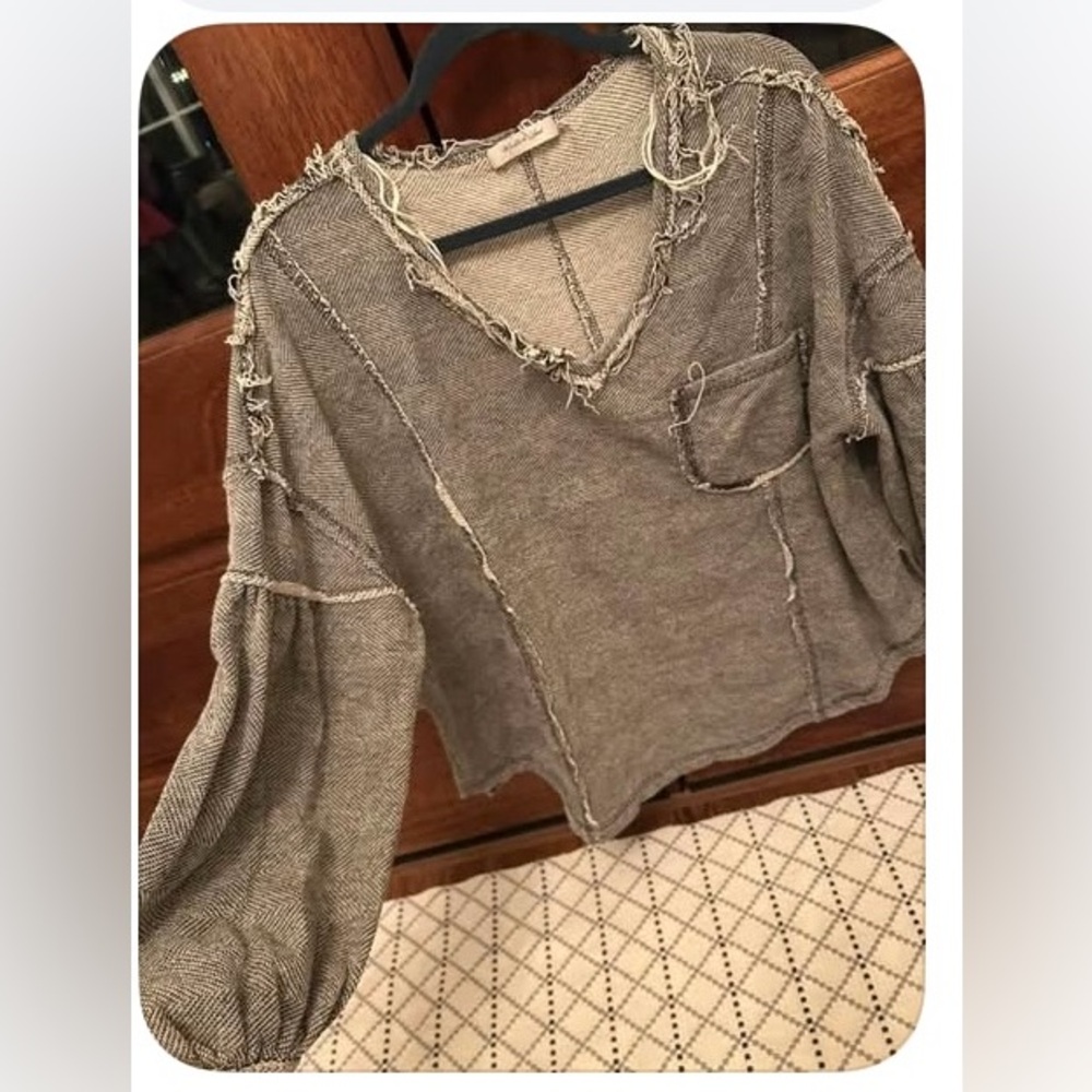 Mustard Seed Gray Distressed Tunic Top